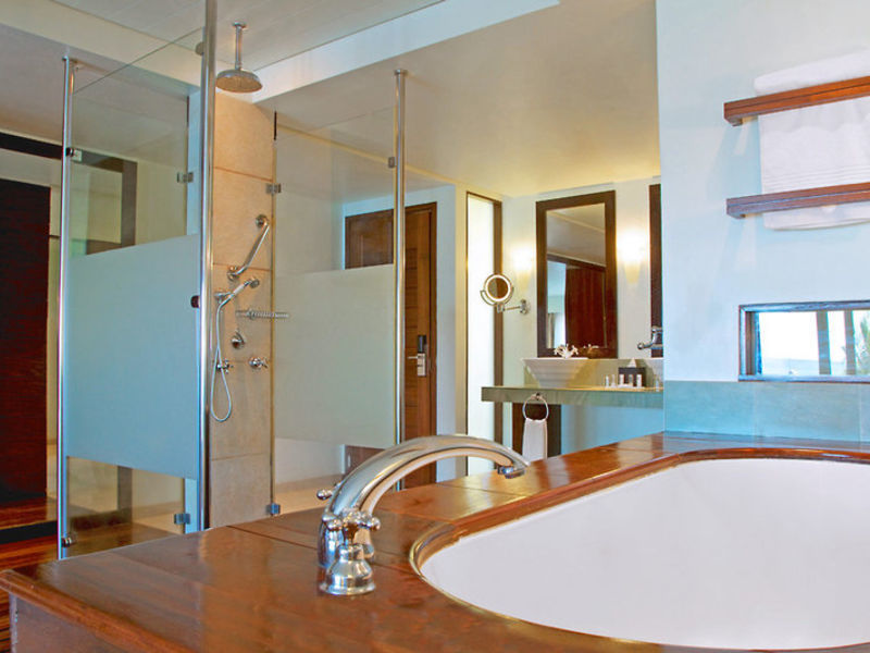 Le Meridien Fisherman's Cove