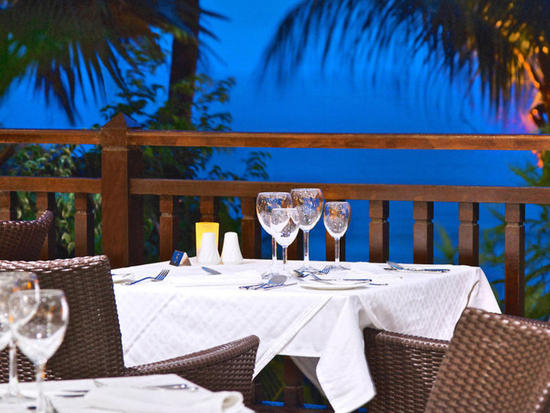 Le Meridien Fisherman's Cove