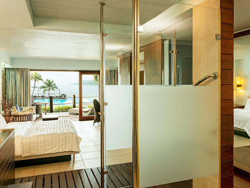 Le Meridien Fisherman's Cove