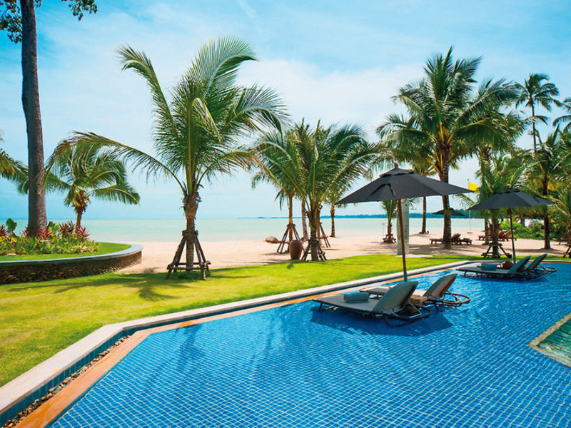 Le Meridien Khao Lak Beach