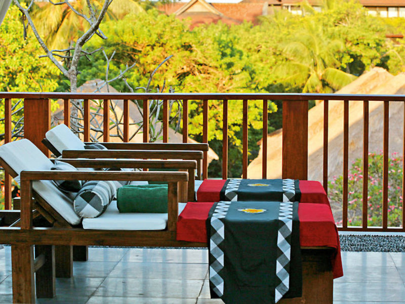 Legian Beach Hotel KT