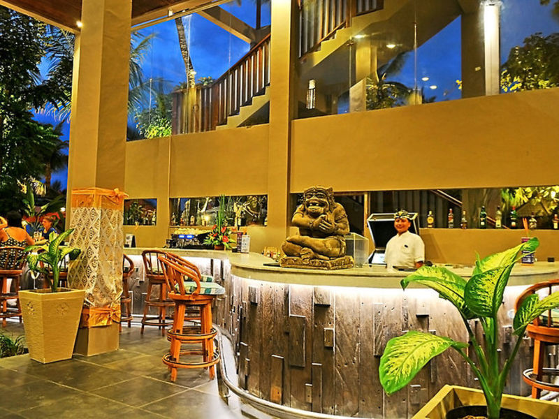 Legian Beach Hotel KT