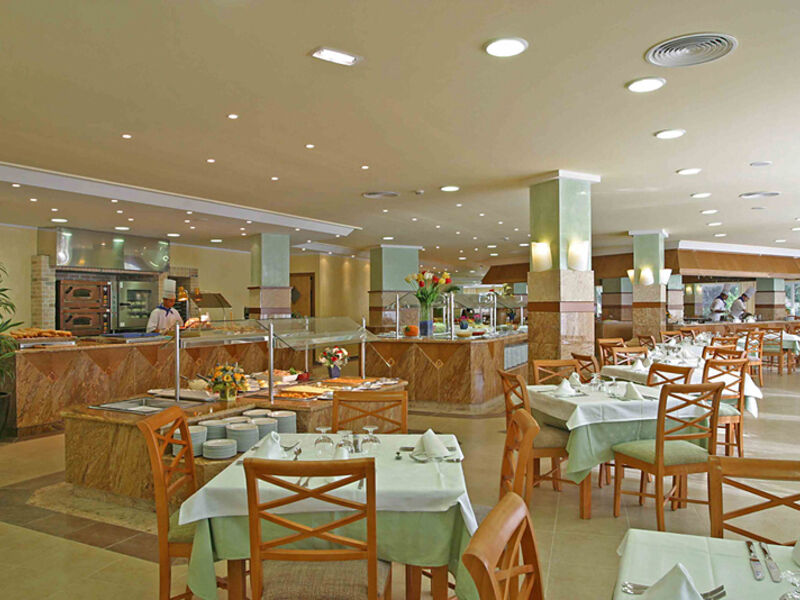 Legian Beach Hotel