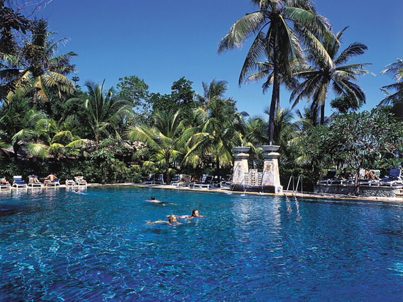 Legian Beach Hotel
