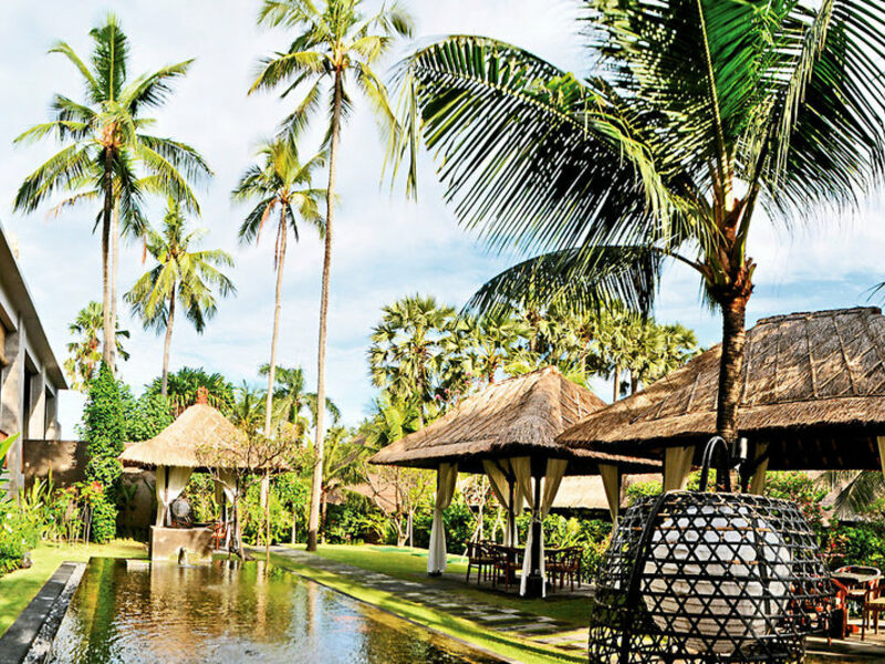 Legian Beach Hotel
