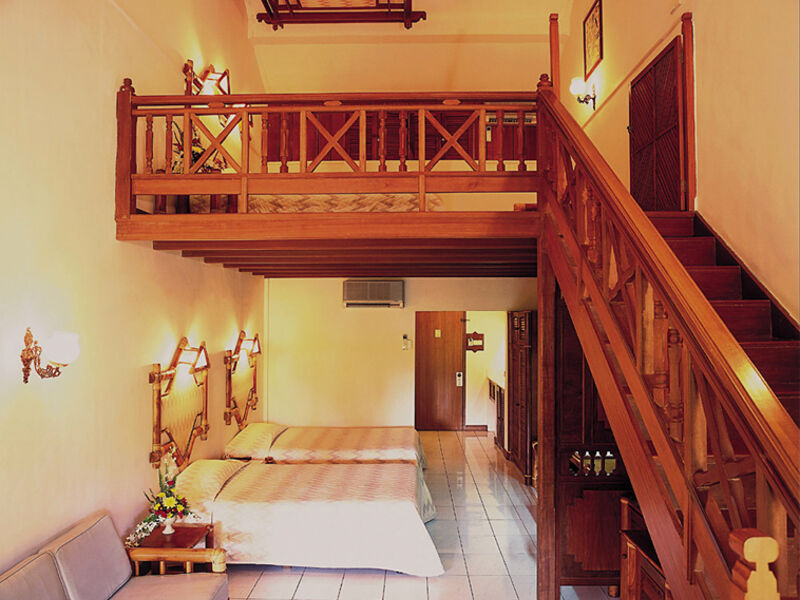 Legian Beach Hotel