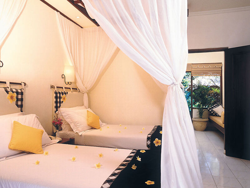 Legian Beach Hotel