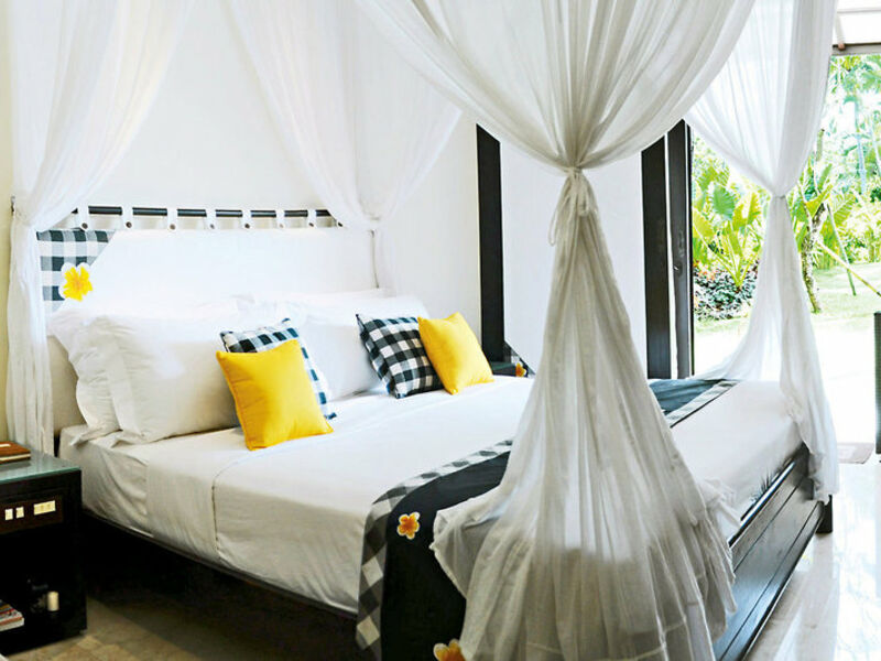 Legian Beach Hotel