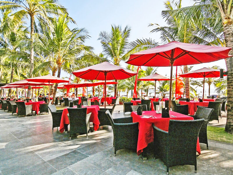 Legian Beach Hotel