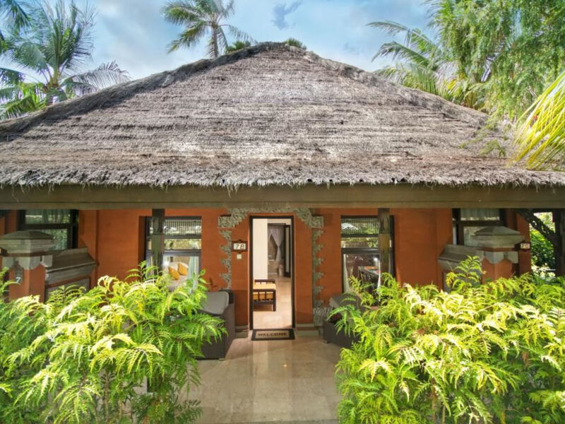 Legian Beach Hotel