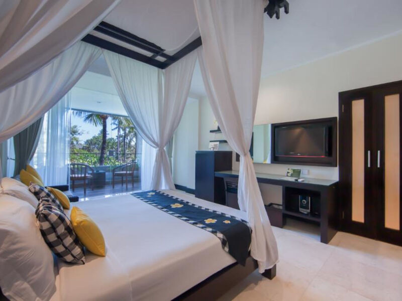 Legian Beach Hotel