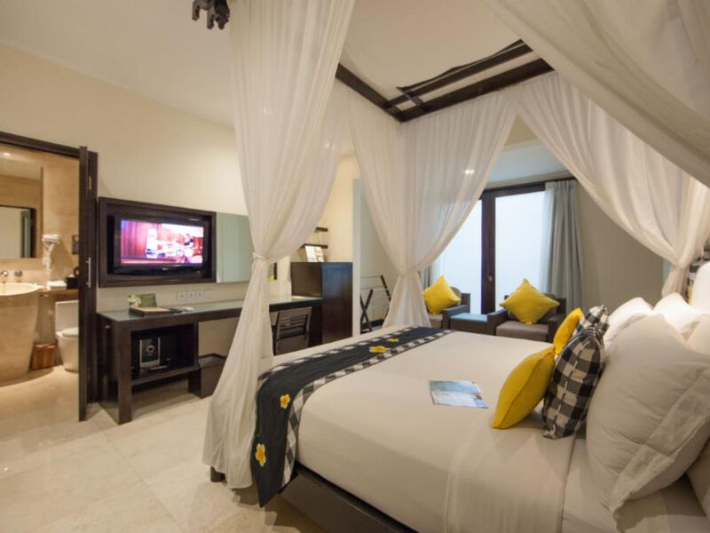 Legian Beach Hotel