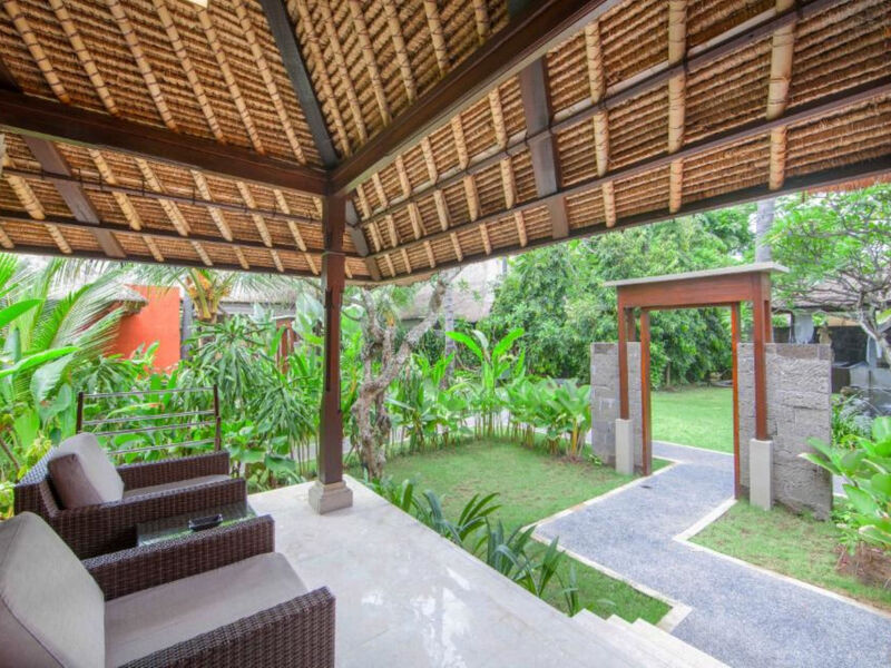 Legian Beach Hotel