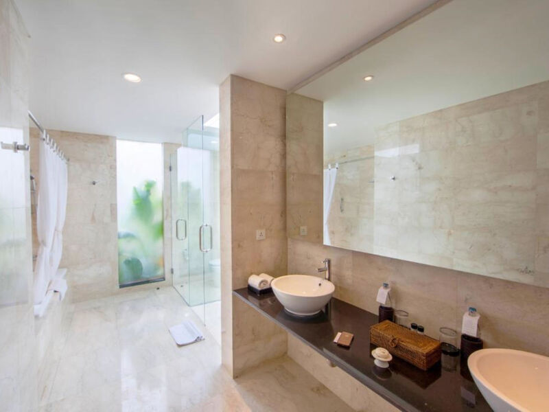 Legian Beach Hotel