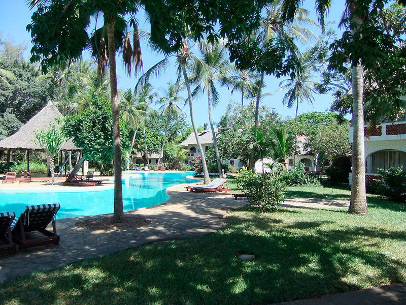 LeisureLodge Beach & Golf Resort