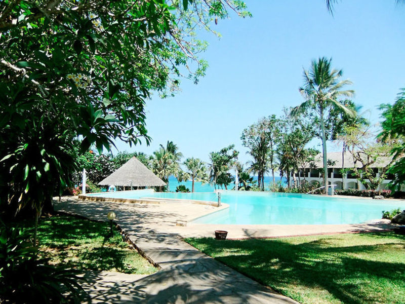 LeisureLodge Beach & Golf Resort