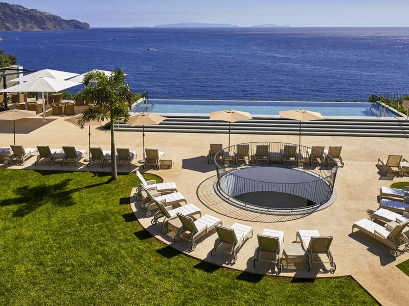 Les Suites At The Cliff Bay