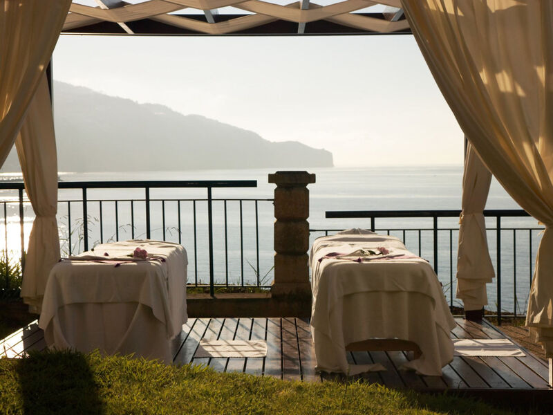 Les Suites At The Cliff Bay