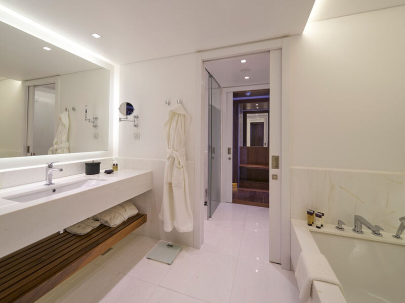 Les Suites At The Cliff Bay