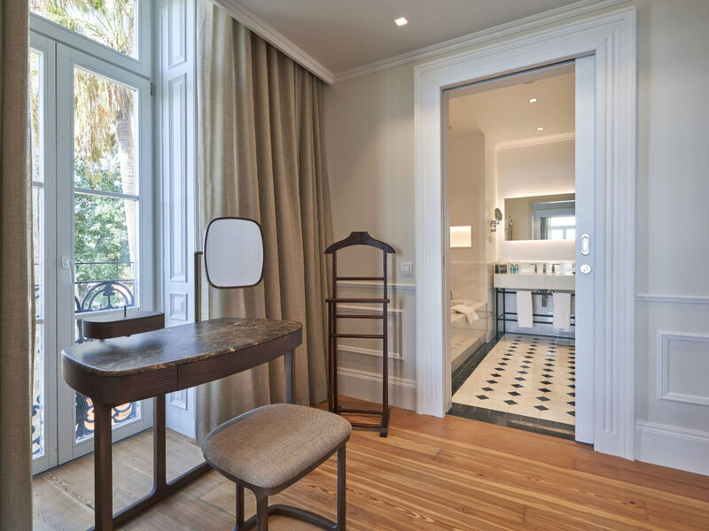 Les Suites At The Cliff Bay