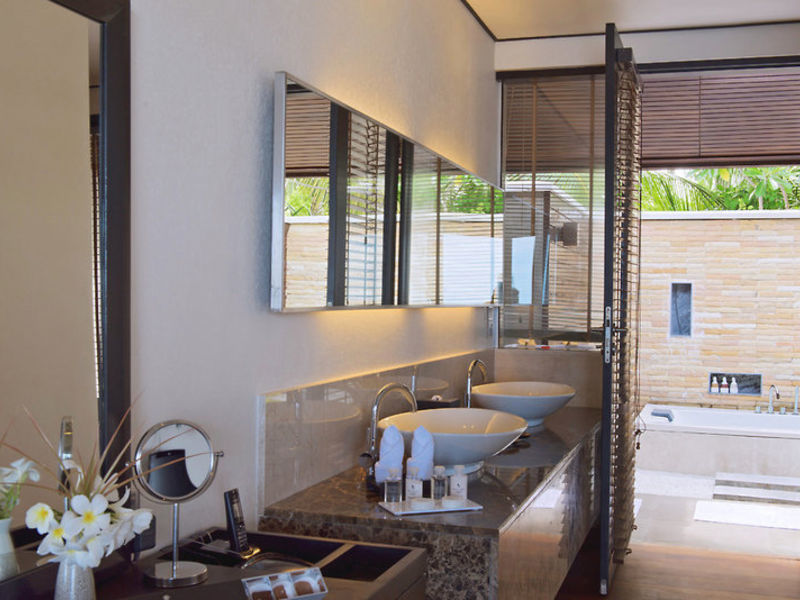 Lily Beach Resort & Spa