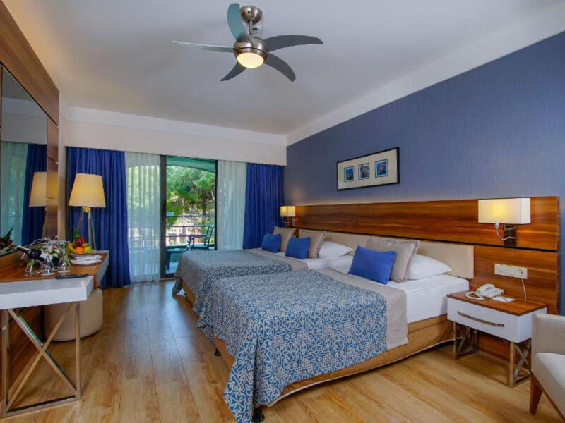 Limak Atlantis Deluxe Hotel &Amp; Resort