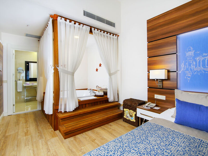 Limak Atlantis Deluxe Hotel &Amp; Resort