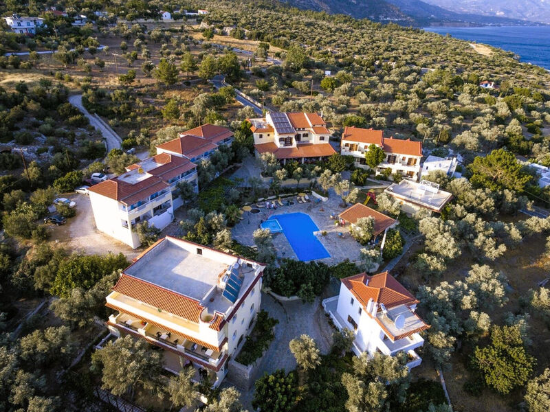 Limnionas Bay Village