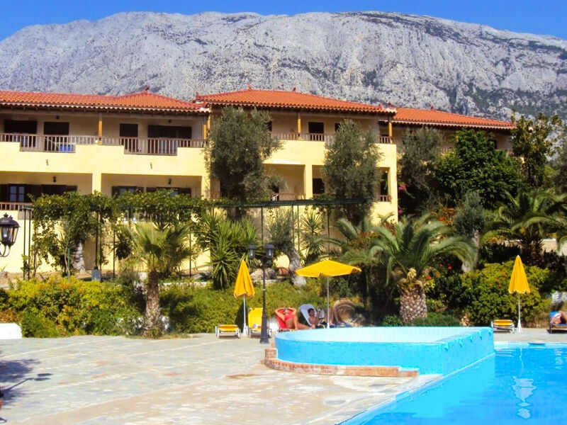 Limnionas Bay Village