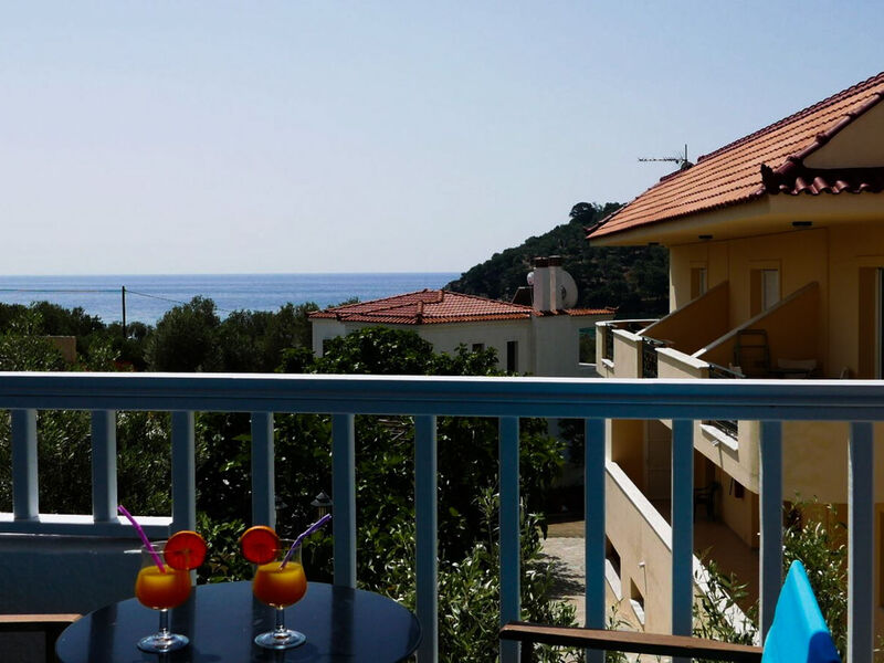 Limnionas Bay Village