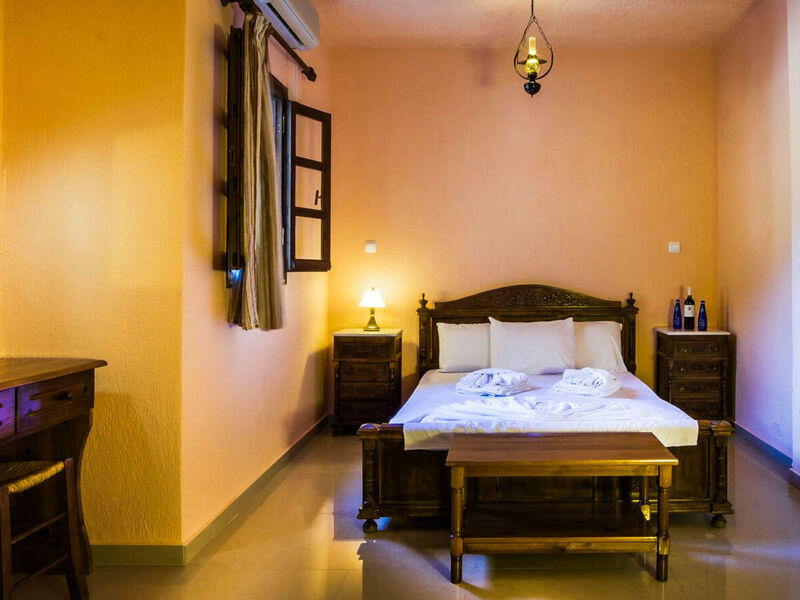 Limnionas Bay Village