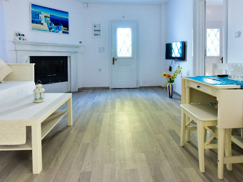 Limnionas Bay Village