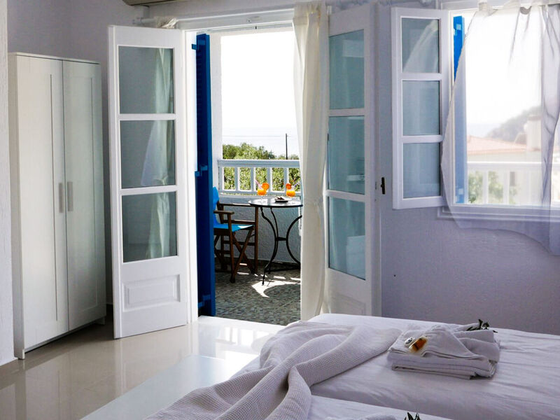 Limnionas Bay Village