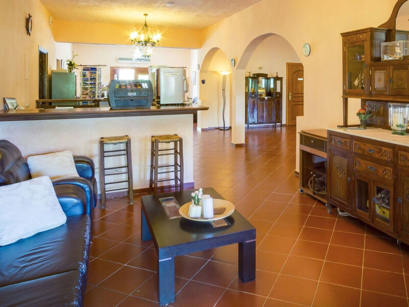 Limnionas Bay Village