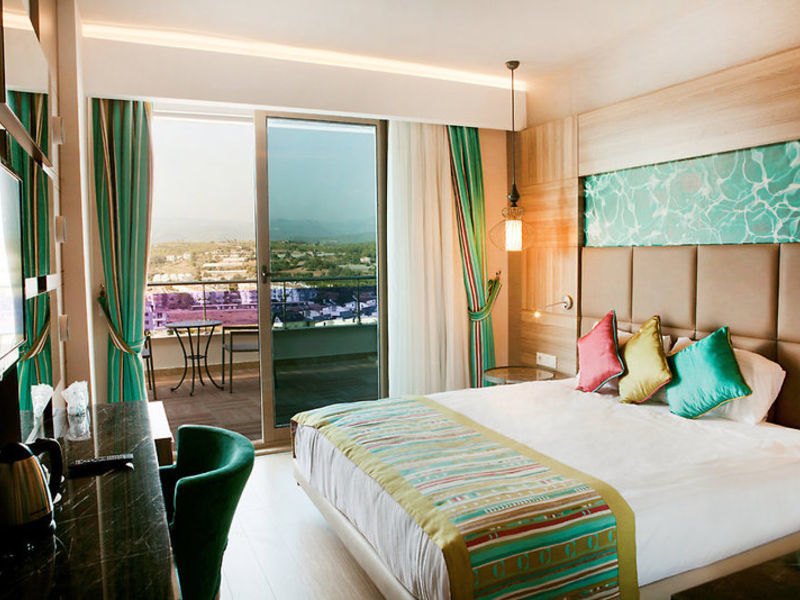 Long Beach Harmony Hotel & Spa