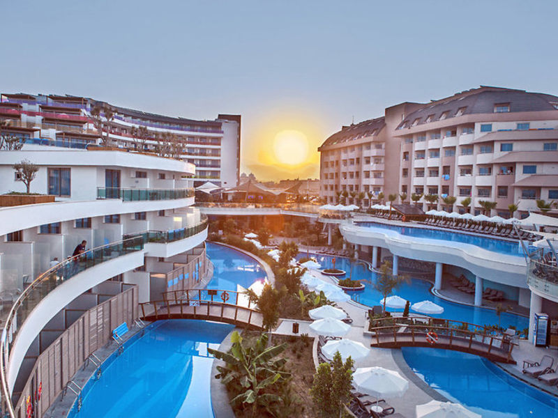 Long Beach Harmony Hotel