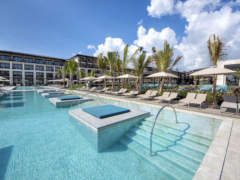 Lopesan Costa Bavaro Resort Spa &Amp; Casino
