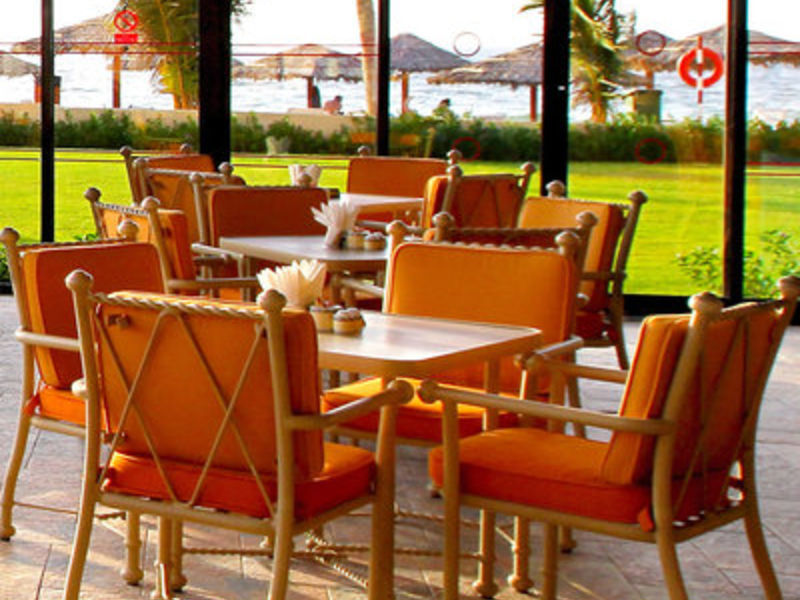Lou' Lou' A Beach Resort Shar.