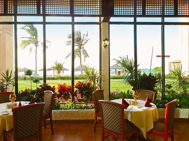 Lou' Lou' A Beach Resort