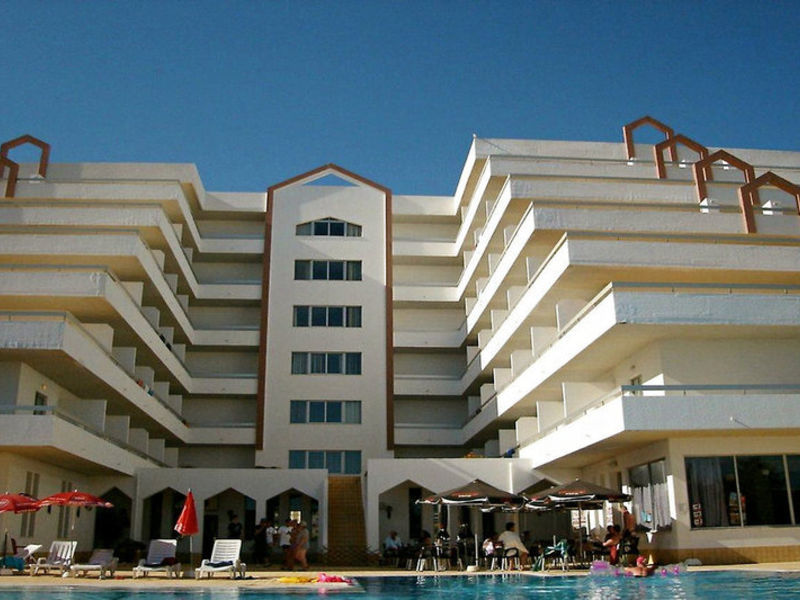 Luar