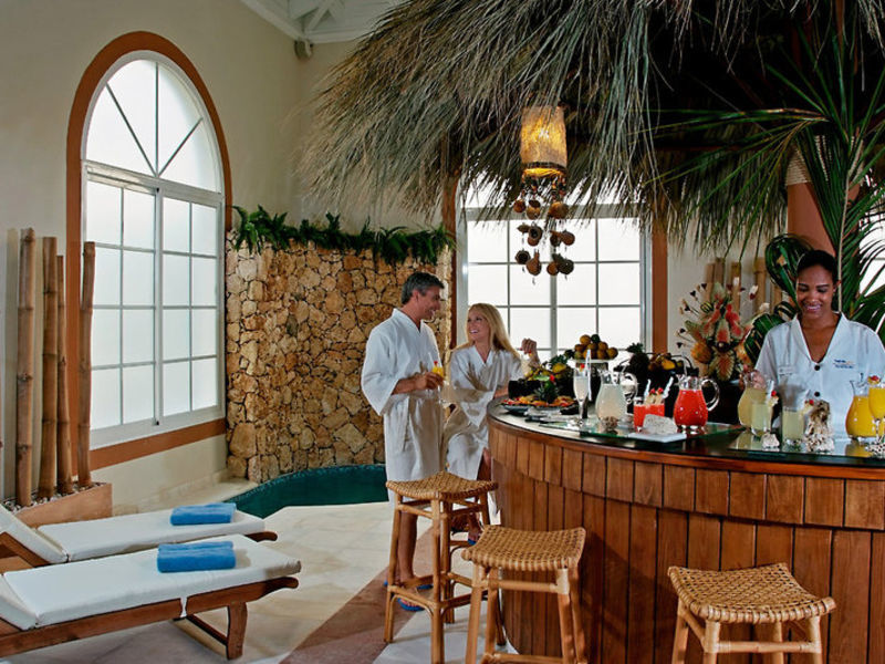 Lux. Bahia Principe Ambar Green