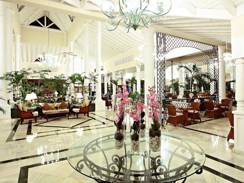 Lux. Bahia Principe Ambar Green