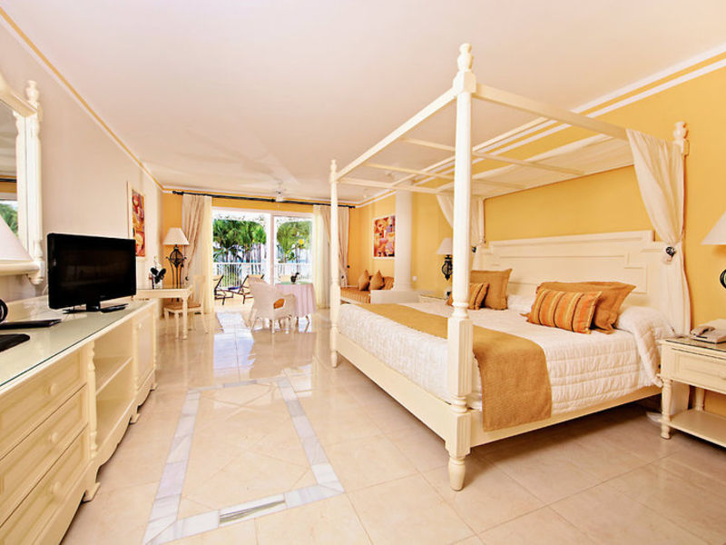 Lux. Bahia Principe Bouganville