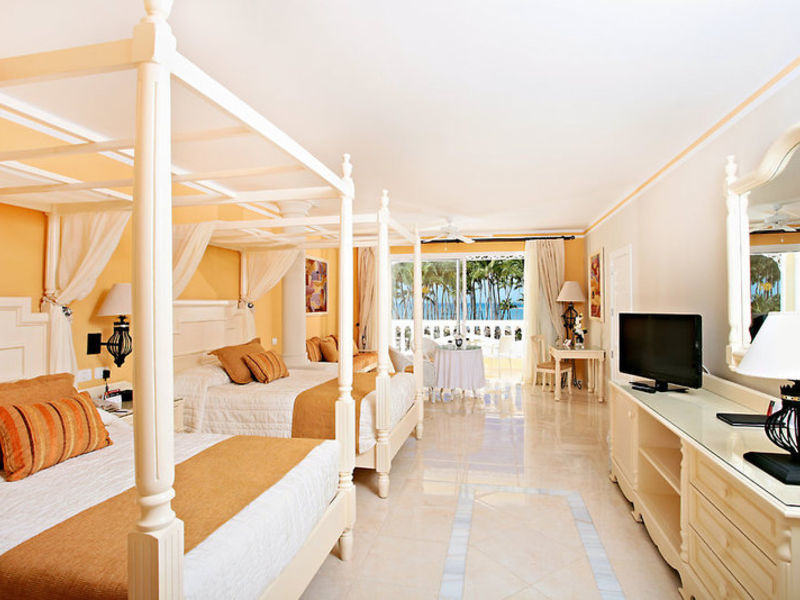 Lux. Bahia Principe Bouganville