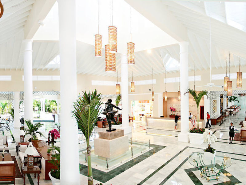 Lux. Bahia Principe Bouganville