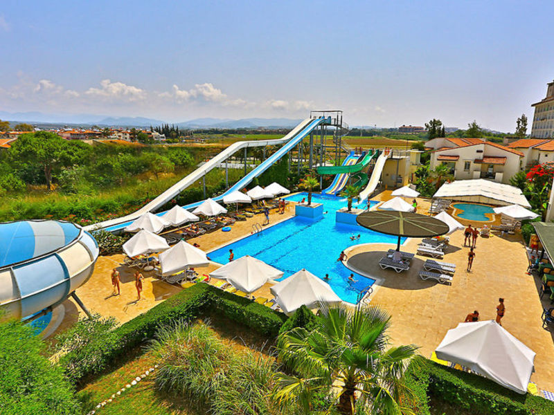 Lyra Resort, Haupthaus
