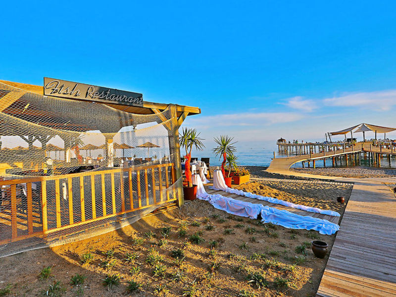 Lyra Resort, Haupthaus