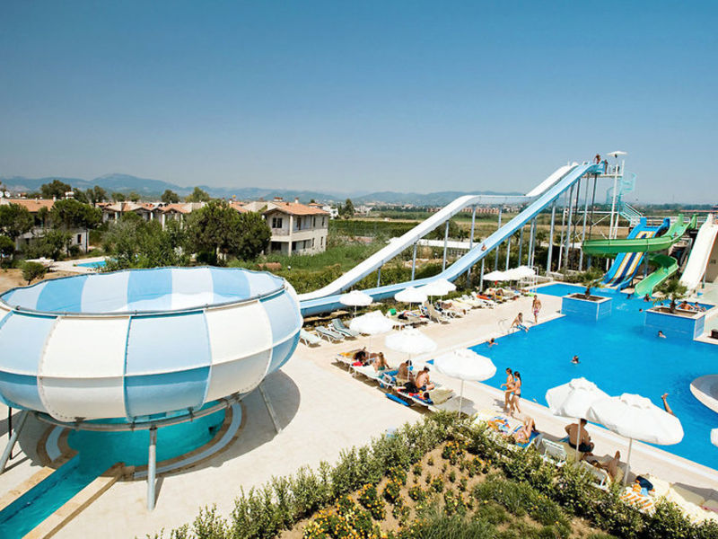 Lyra Resort, Haupthaus