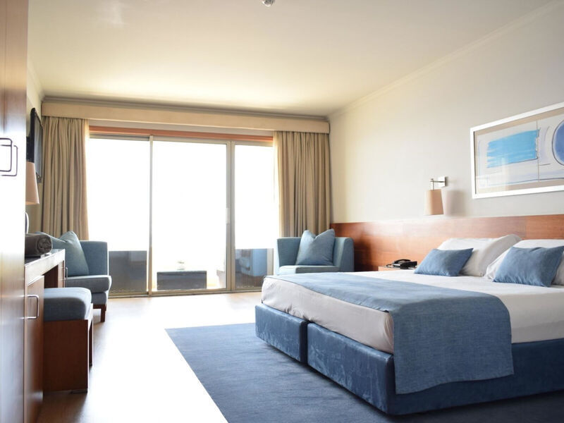 Madeira Regency Cliff