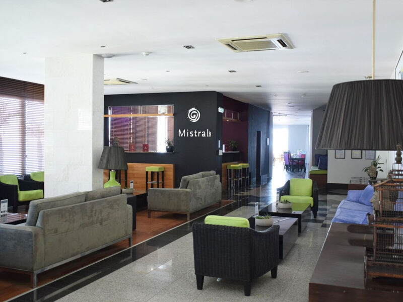 Madeira Regency Cliff